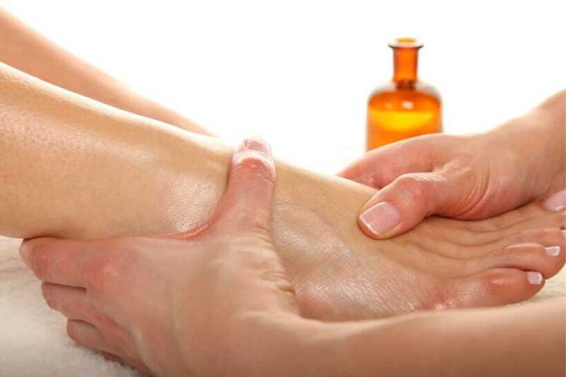 foot-massage-mobile-massage-at-your-hotel-in-bali