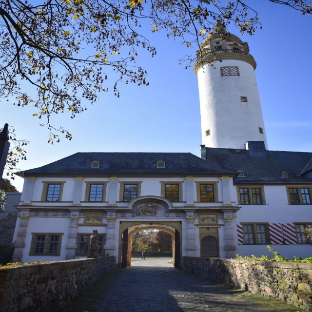 frankfurt-hochst-walking-tour-with-a-local