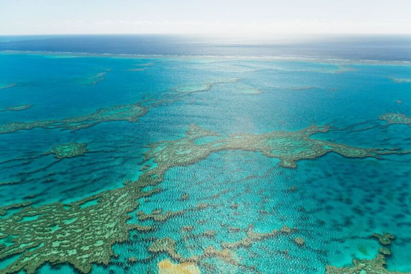 from-airlie-beach-whitsundays-scenic-flight-with-pickup