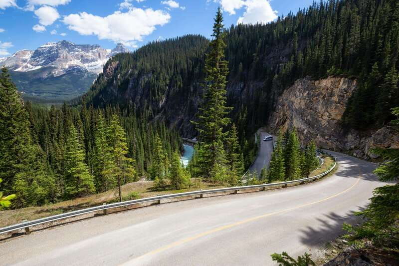 from-banff-visit-emerald-lake-moraine-lake-lake-louise