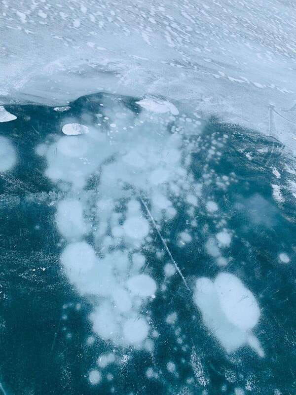 from-canmore-banff-icefields-parkway-abraham-lake-bubbles