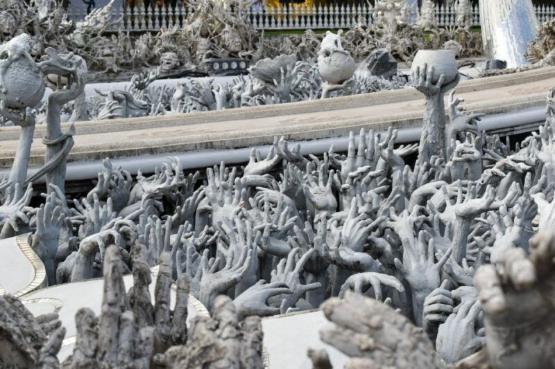 from-chiang-rai-famous-temples-and-golden-triangle-day-tour