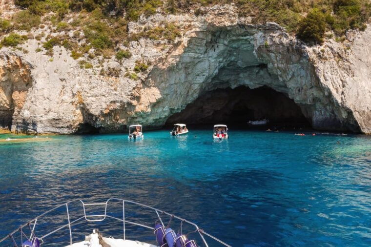 from-corfu-luxury-yacht-cruise-to-paxos-and-antipaxos