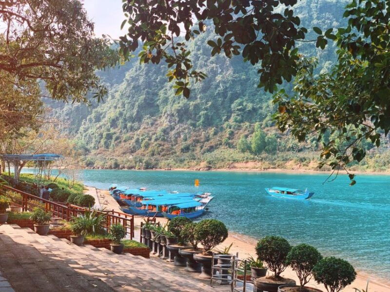 from-dong-hoi-paradise-cave-and-phong-nha-cave-tour-lunch