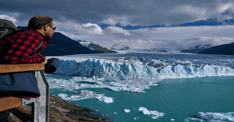 from-el-calafate-walkways-in-perito-moreno