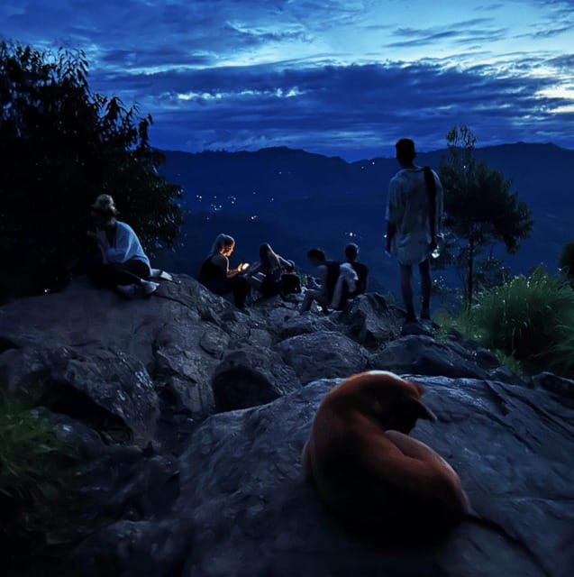 from-ella-unforgettable-sunrise-hike-to-ella-rock