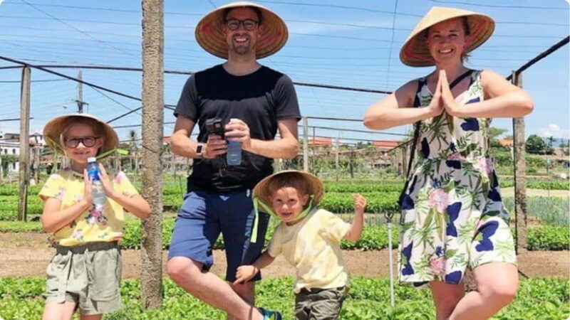 from-garden-to-table-tra-que-farming-tour