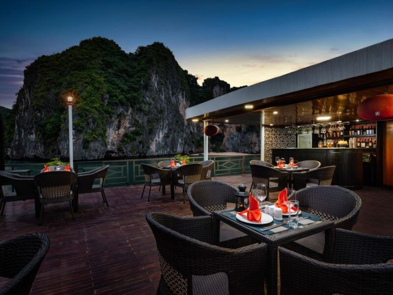 from-halong-2-days-1-night-with-halong-lan-ha-tour