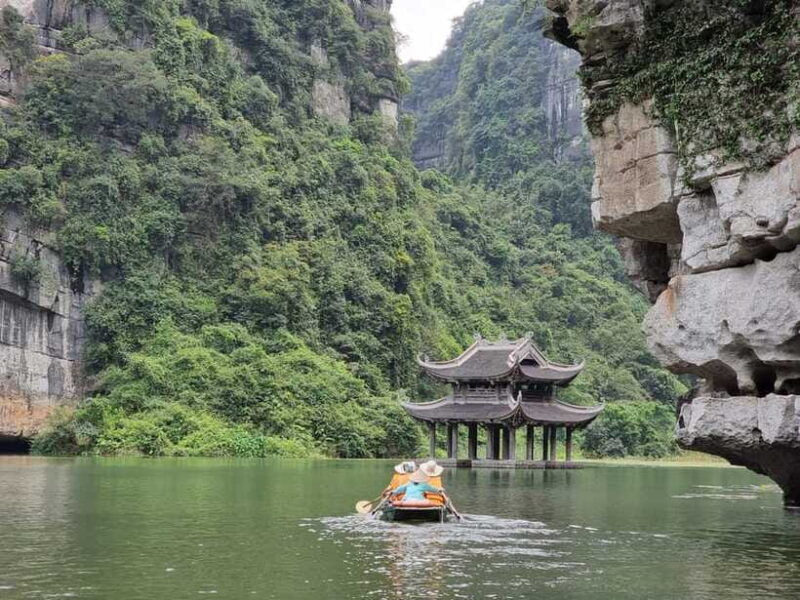 from-hanoi-hoa-lu-trang-an-and-cycling-day-trip