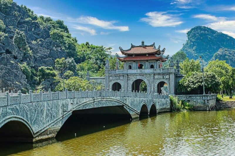 from-hanoi-ninh-binh-trang-an-bai-dinh-and-mua-cave-trip