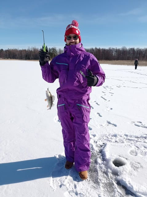 from-helsinki-bodom-lake-ice-fishing-with-food-drinks