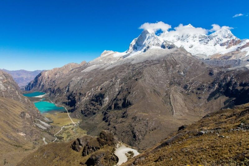 from-huaraz-lake-69-trek-day-tour-white-mountain-range