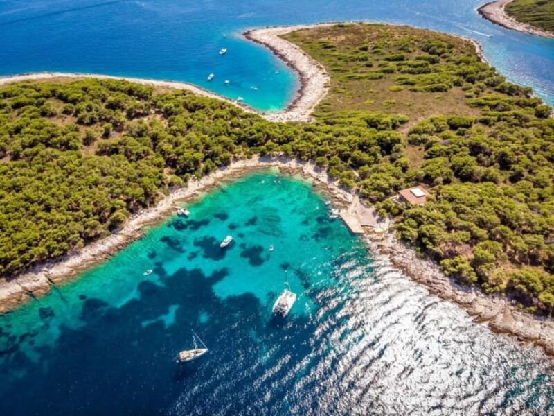 from-hvar-private-tour-to-the-red-rocks-pakleni-islands
