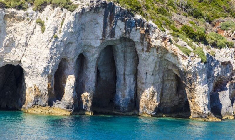 from-kefalonia-blue-cave-boat-cruise-shipwreck-photo-stop