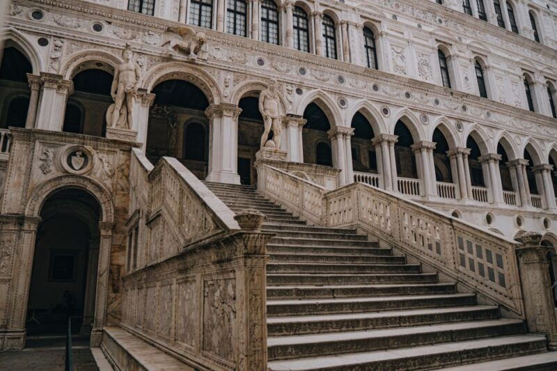 from-milan-garda-venice-small-group-4-day-tour