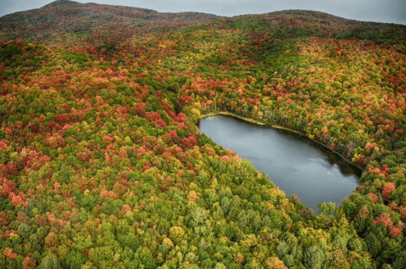 from-montreal-scenic-monteregie-helicopter-tour