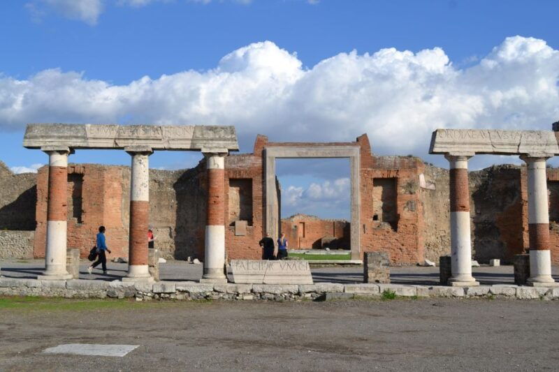 from-naples-transfer-to-positano-with-pompeii-guided-tour