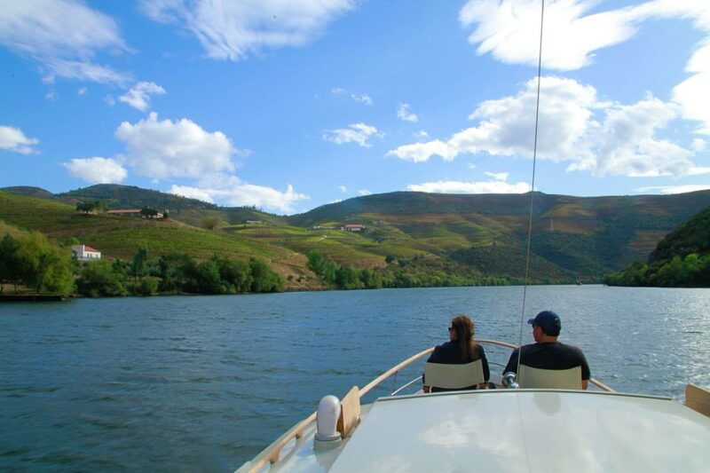 from-pinhao-private-yacht-cruise-along-the-douro-river