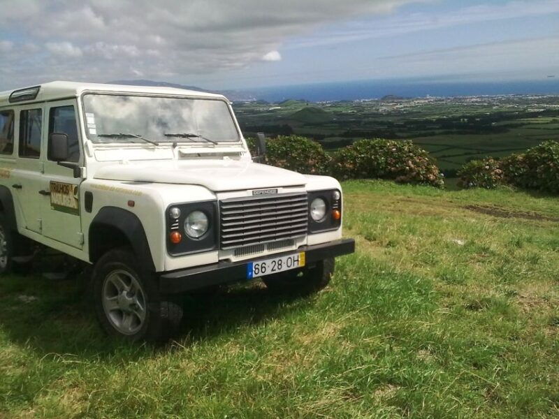 from-ponta-delgada-lagoa-do-fogo-half-day-jeep-tour