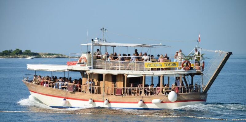 from-porec-evening-dolphin-cruise-with-welcome-drink