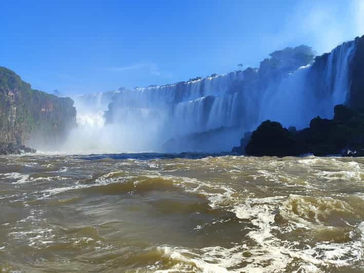 from-puerto-iguazu-iguazu-falls-guided-tour