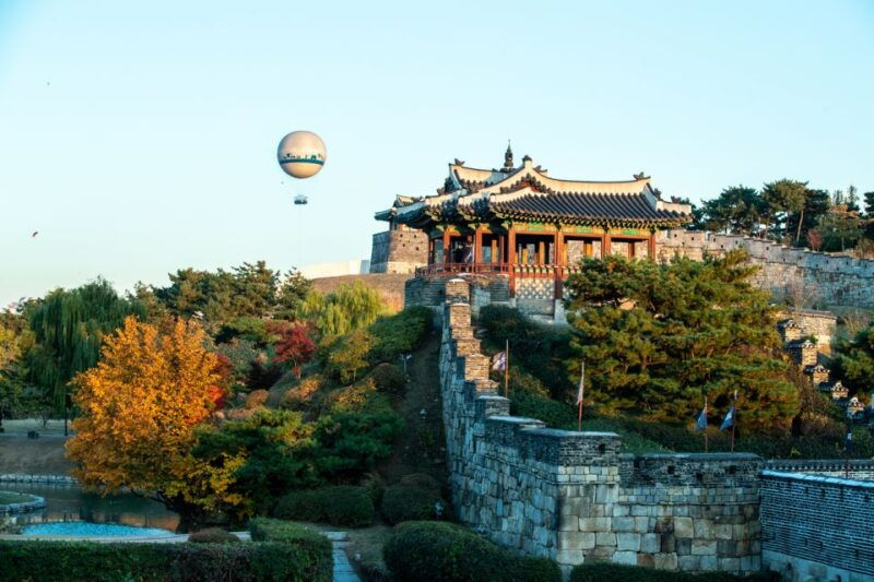 from-seoul-suwon-hwaseong-fortress-folk-village-day-tour