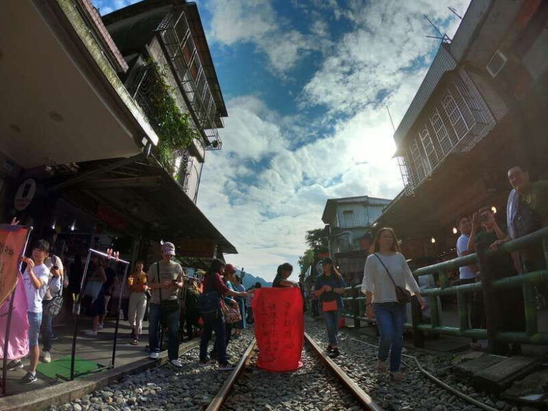 from-taipei-private-scenic-tour-to-jiufen-yehliu-pingxi