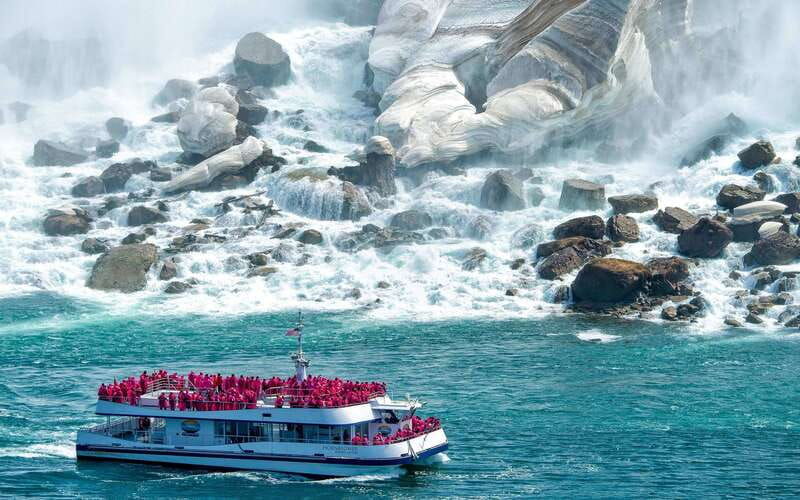 from-toronto-niagara-falls-canada-private-tour