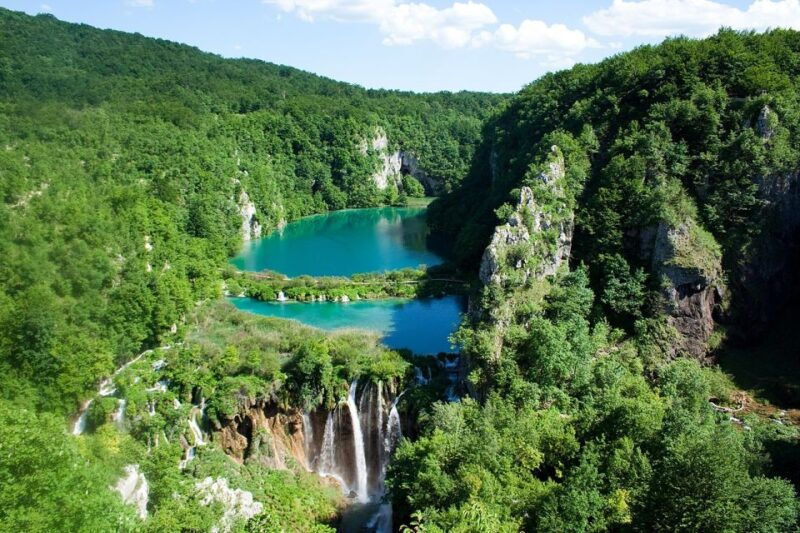 from-zagreb-to-national-park-plitvice-lakes-day-trip
