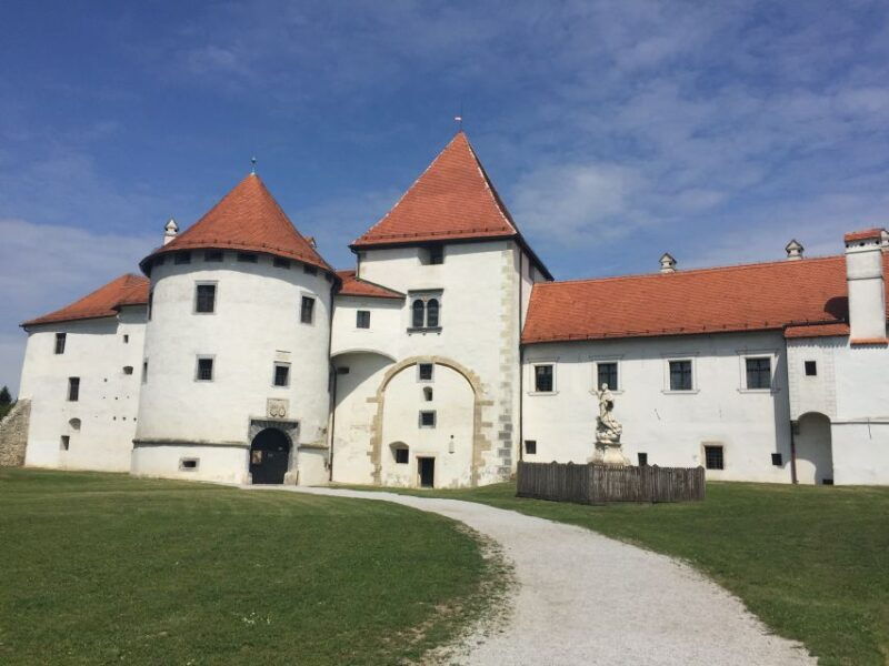 from-zagreb-varazdin-baroque-town-trakoscan-castle