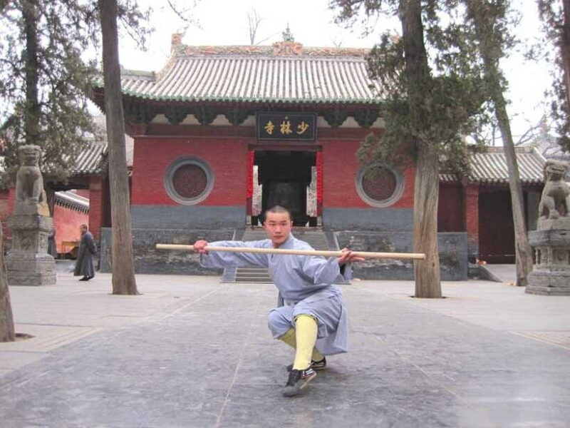 from-zhengzhou-shaolin-temple-and-longmen-grottoes-day-tour