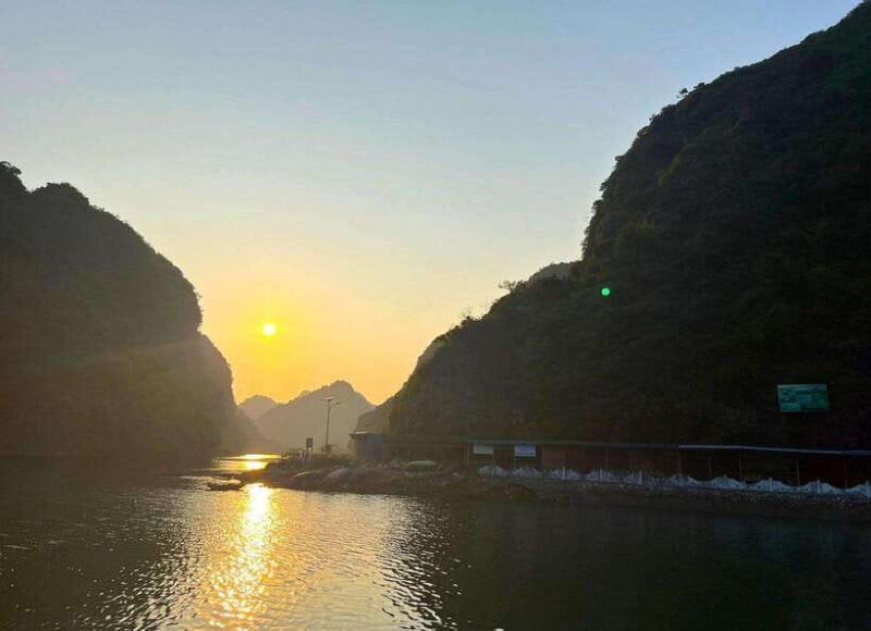 full-day-boat-tour-explore-lan-ha-bay-from-cat-ba-island