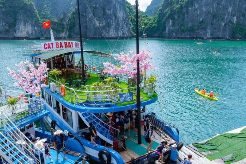 full-day-lan-ha-bay-bay-ha-long-bay-kayak-island-hopping