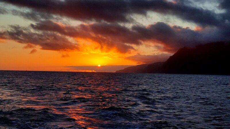 funchal-cabo-girao-sunset-catamaran-tour