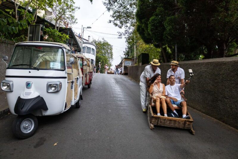 funchal-guided-tuk-tuk-tour-to-toboggan-rides