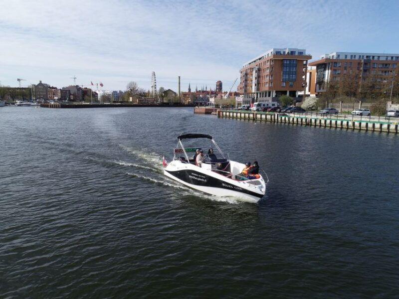 gdansk-motlawa-river-yacht-cruise