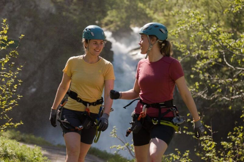 geiranger-rappelling-tour-with-epic-view