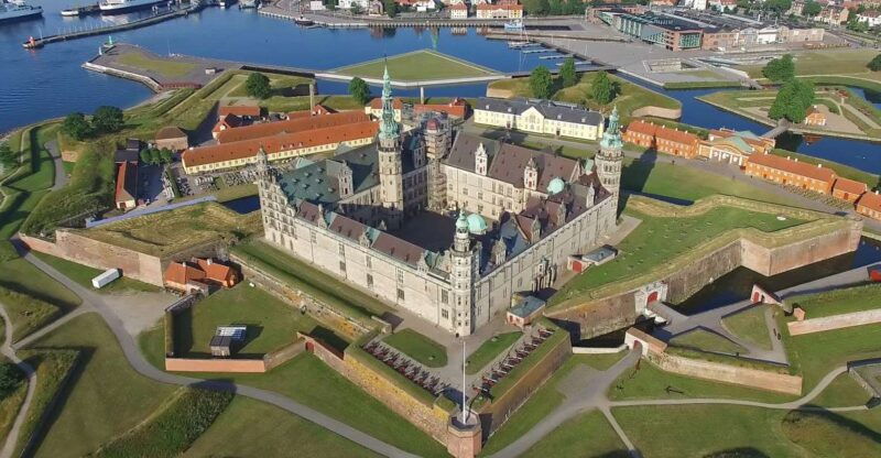 gems-of-helsingor-private-walking-tour-for-couples