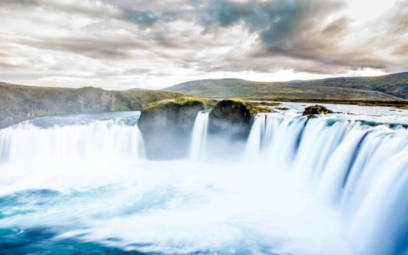 godafoss-waterfall-laufas-turf-house-from-akureyri