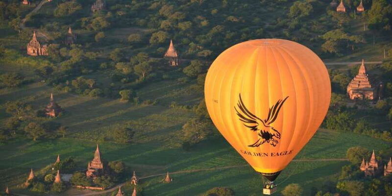 golden-eagle-ballooning-in-bagan