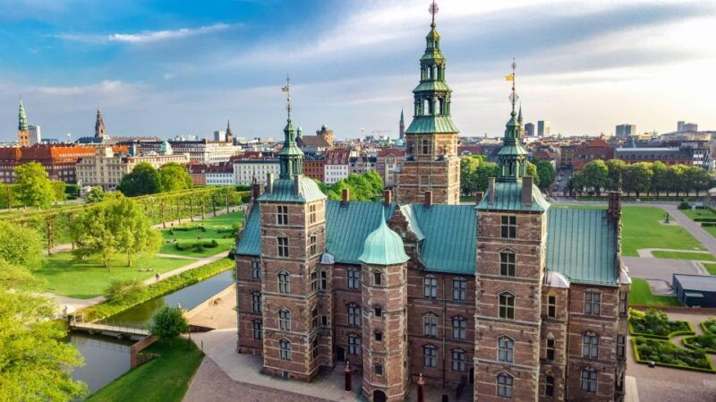 grand-bike-tour-of-copenhagen-old-town-attractions-nature