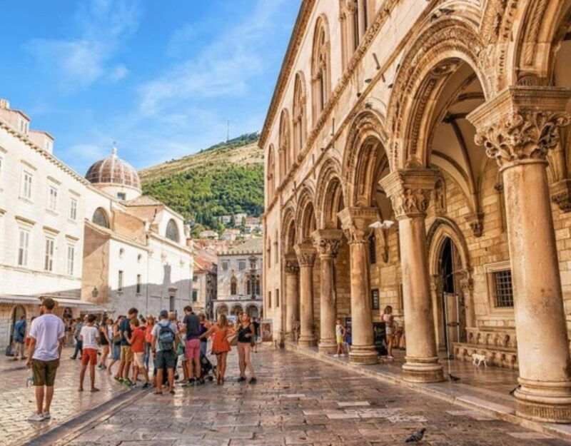 group-tour-dubrovnik-walking-tour-1h-duration-930am-6pm