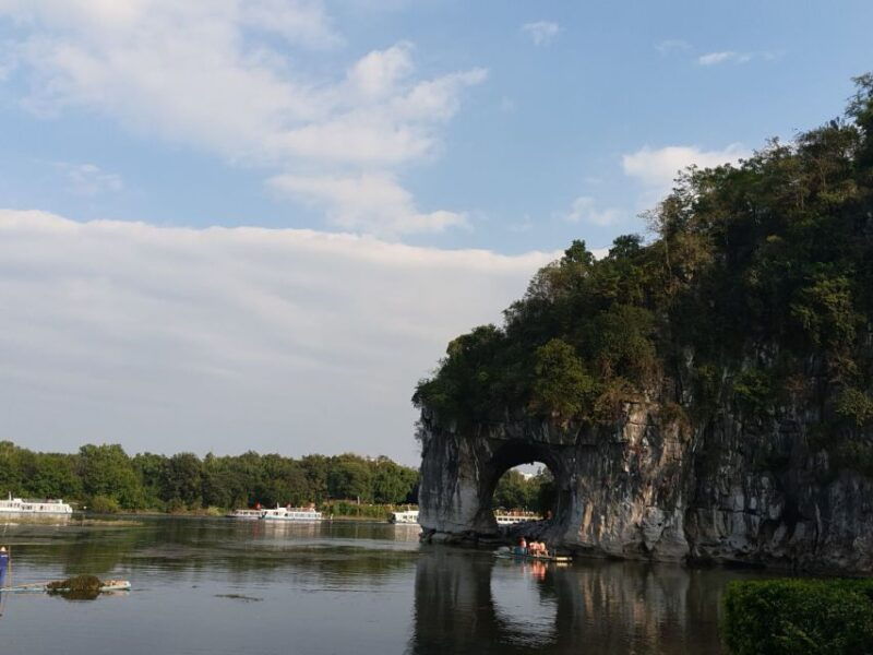 guilin-private-full-day-city-tour-with-fubo-hill