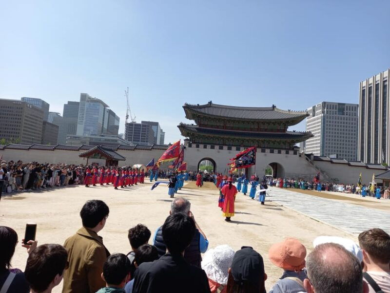 gyeongbokgung-bukchon-gwangjang-market-n-seoul-tower-hongdae
