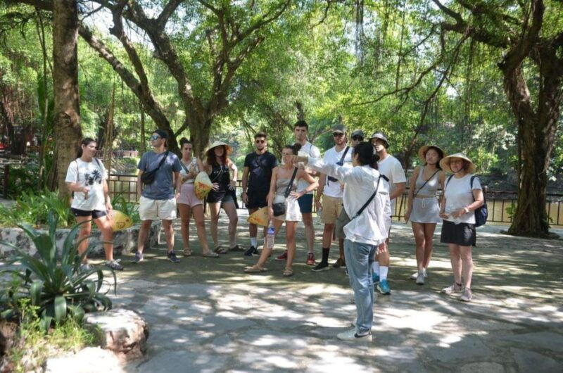 ha-noi-hoa-lu-trang-an-mua-cave-buffet-lunch-cycling