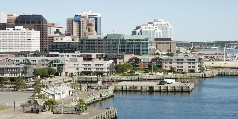 halifax-guided-harbourfront-food-walking-tour
