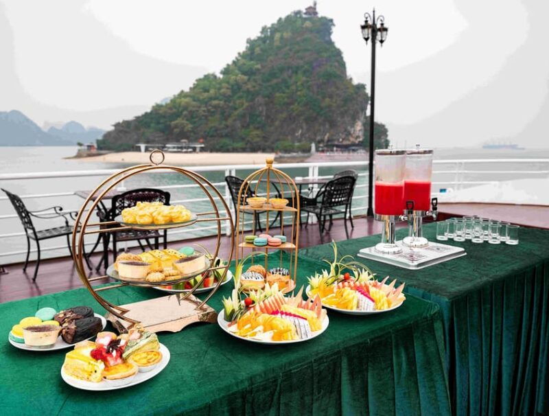 halong-bay-6-hours-trip-by-vdream-cruise-in-the-afternoon