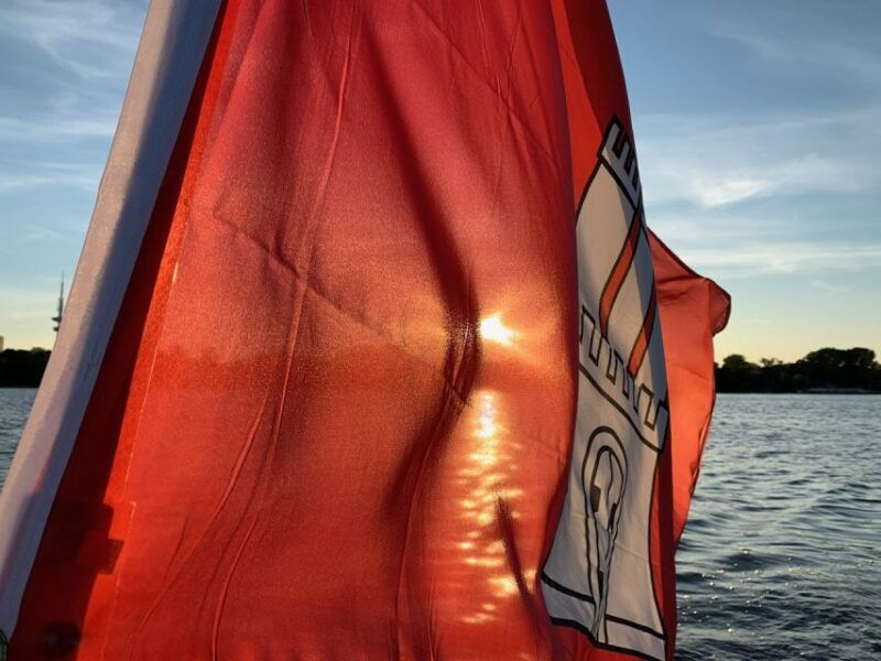 hamburg-alster-river-sailboat-tour-with-sundowner