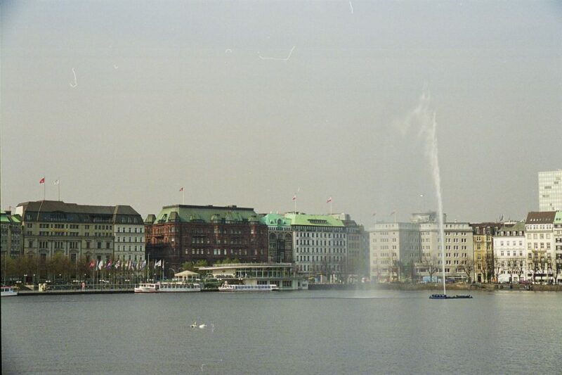 hamburg-line-f-hop-on-hop-off-bus-and-boat-tour