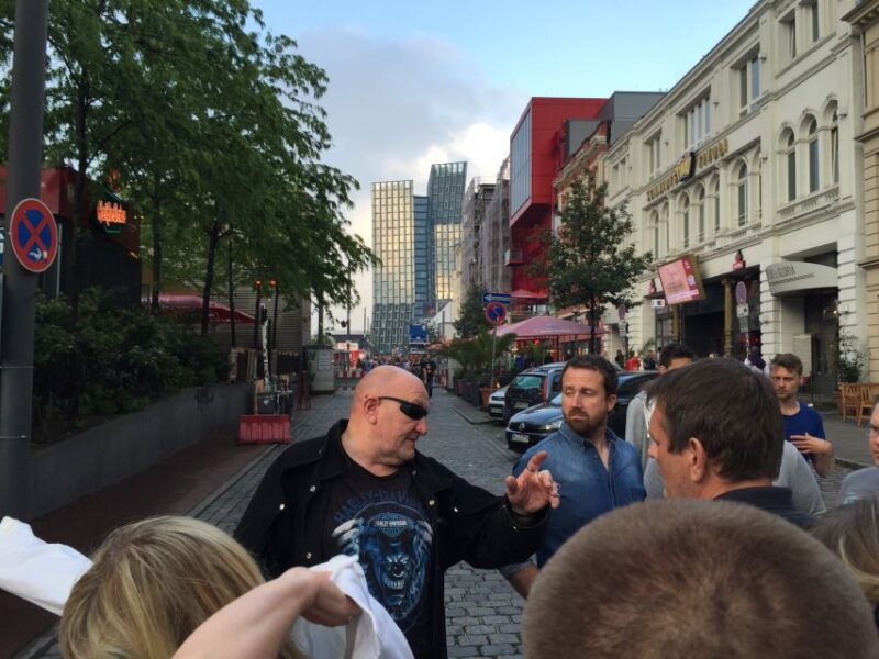 hamburg-original-kiez-tour-in-german-with-eddy-kante